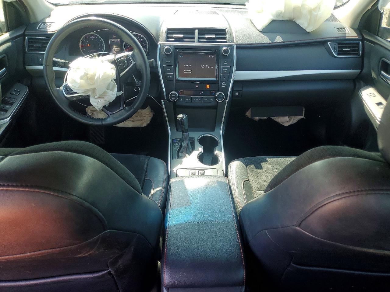 2016 TOYOTA CAMRY XSE photo 15