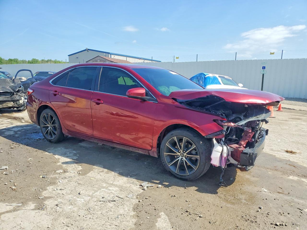 2016 TOYOTA CAMRY XSE photo 7