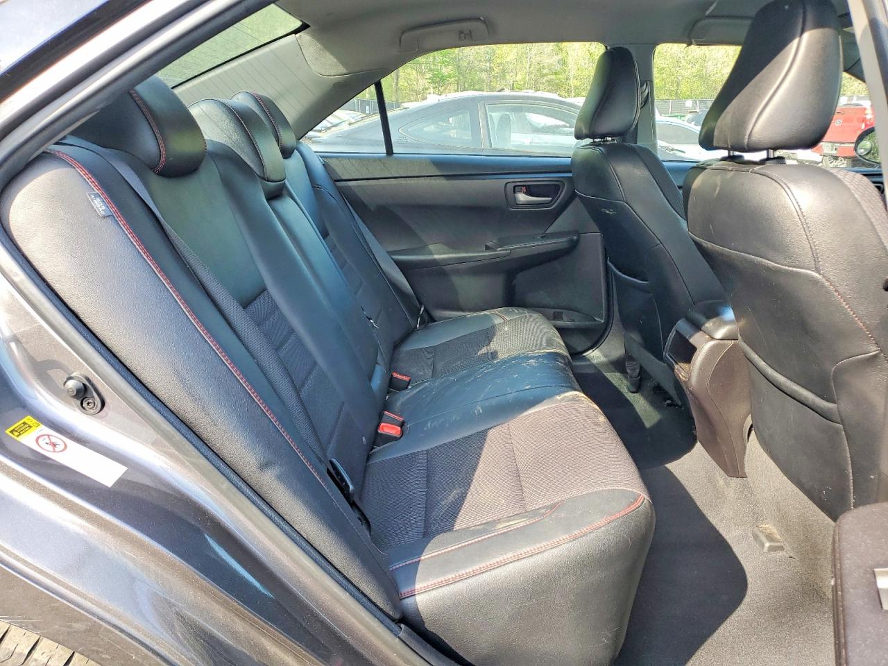2017 TOYOTA CAMRY SE photo 28