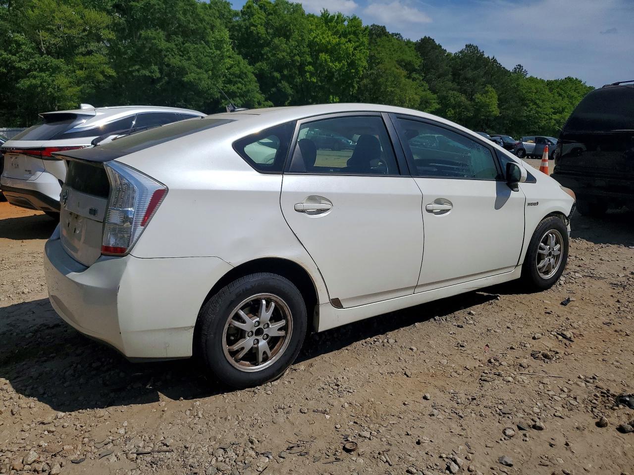 2011 TOYOTA PRIUS TWO photo 5