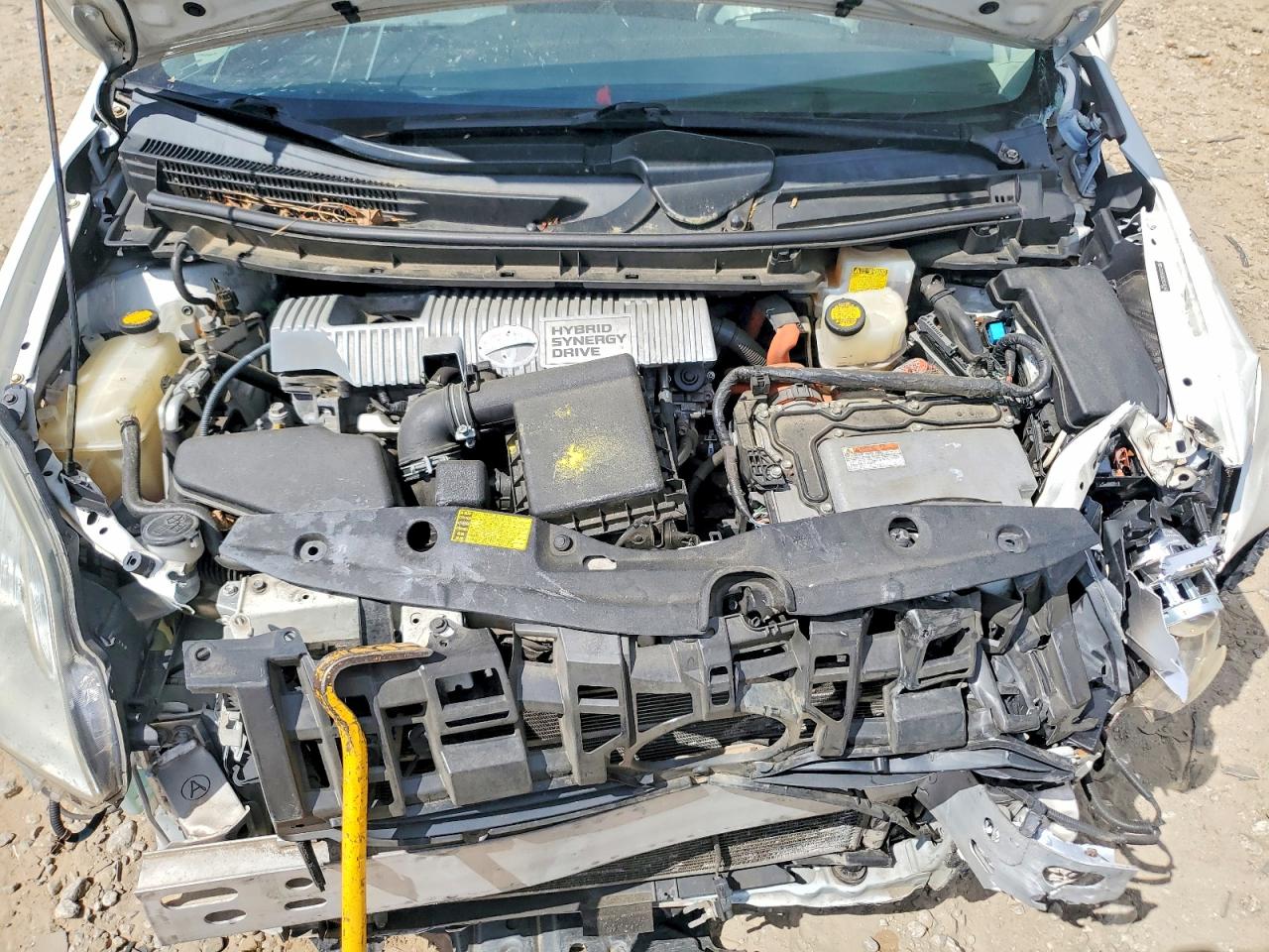 2011 TOYOTA PRIUS TWO photo 21