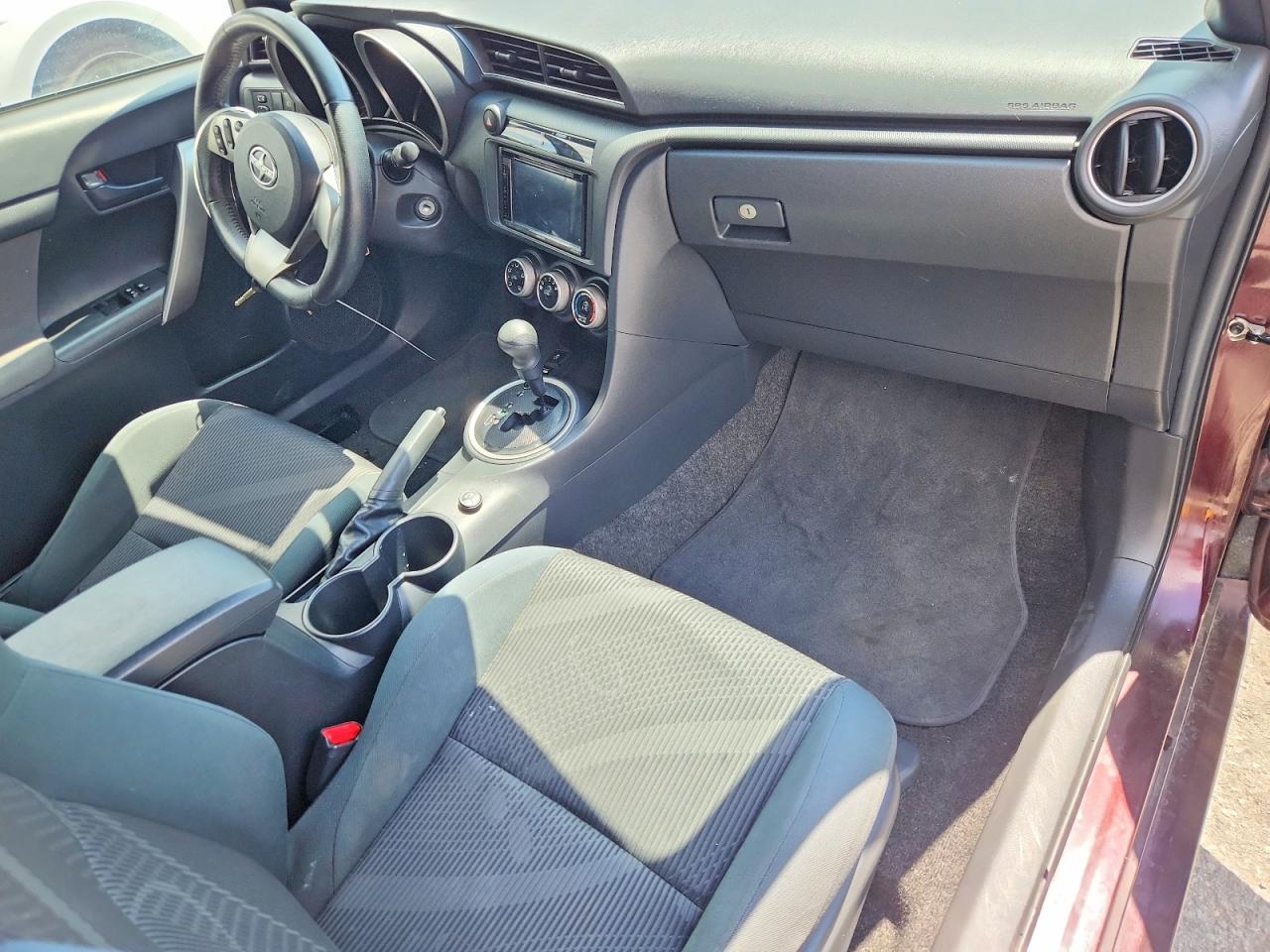 2011 TOYOTA SCION photo 15