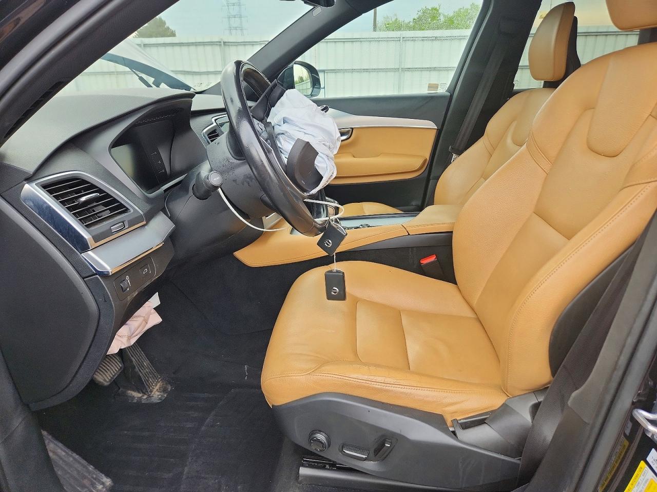 2018 VOLVO XC90 T5 photo 13