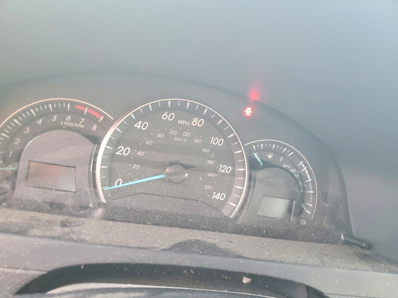 2012 TOYOTA CAMRY LE photo 25