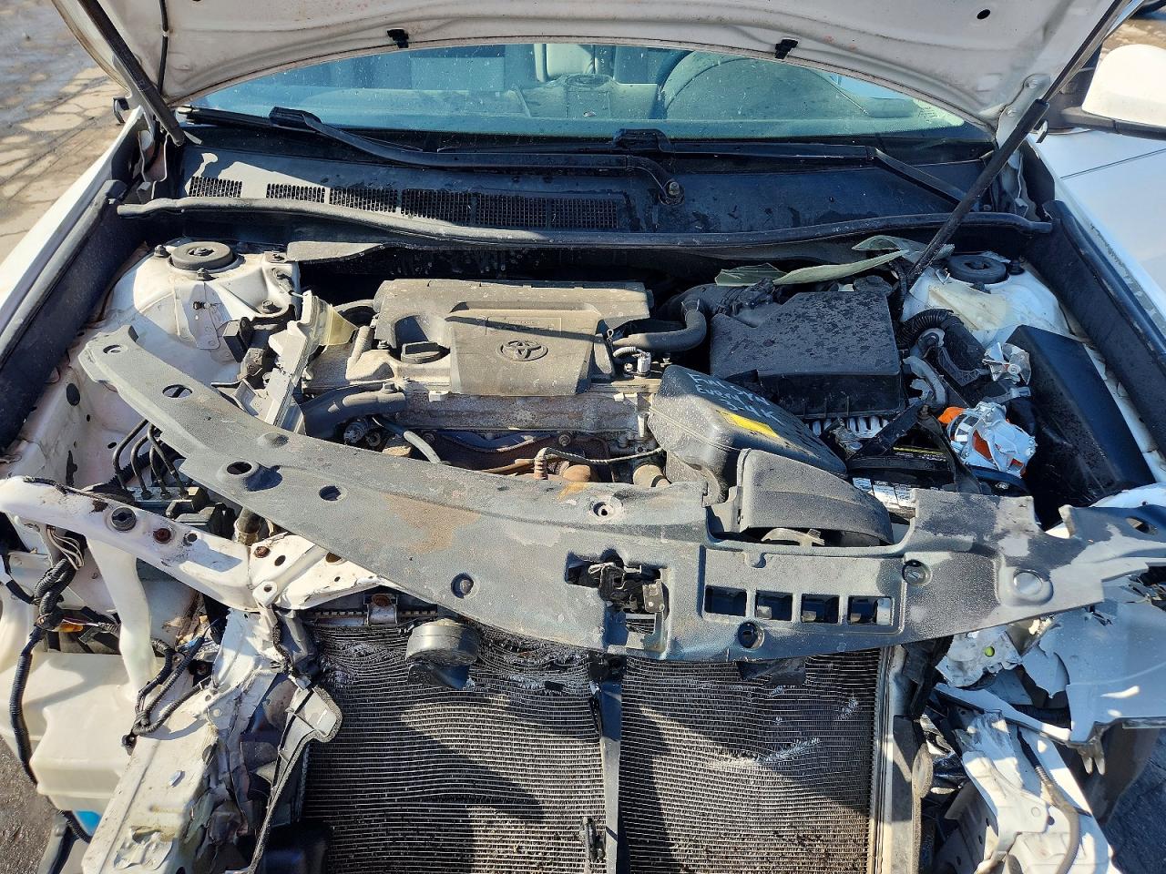 2012 TOYOTA CAMRY LE photo 31