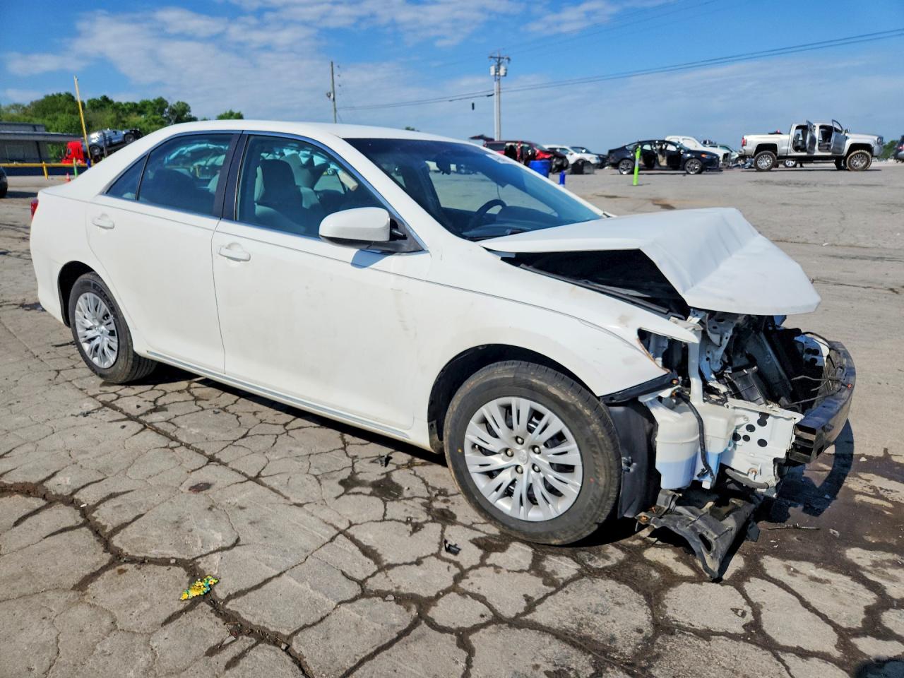 2012 TOYOTA CAMRY LE photo 10