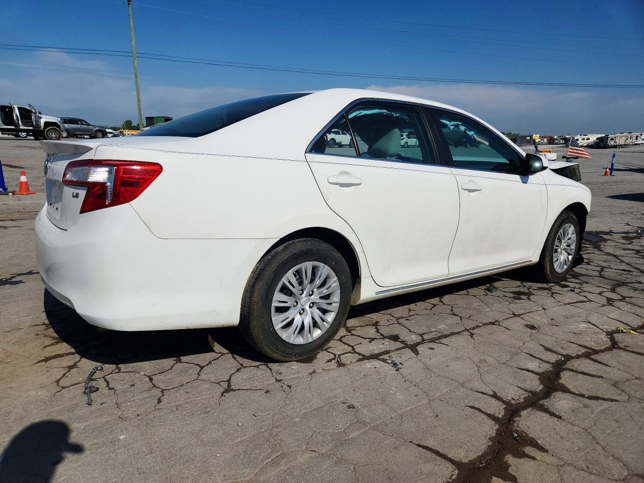 2012 TOYOTA CAMRY LE photo 7