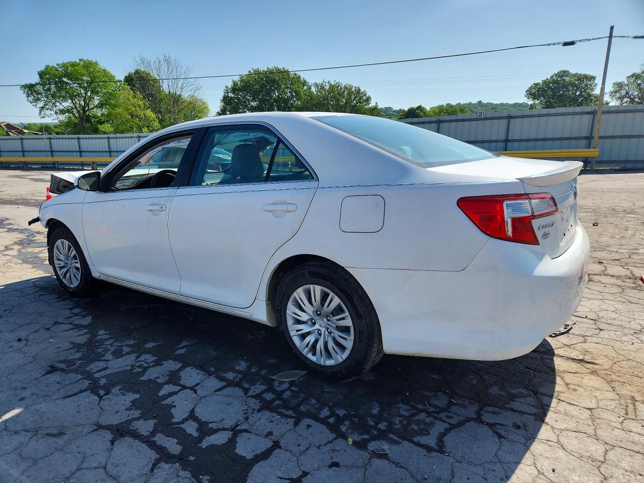 2012 TOYOTA CAMRY LE photo 4