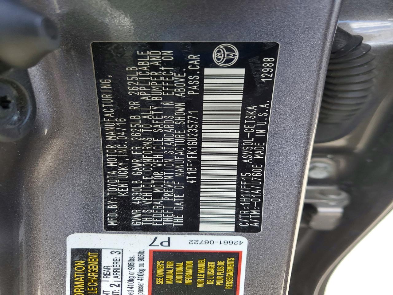 2016 TOYOTA CAMRY SE photo 23