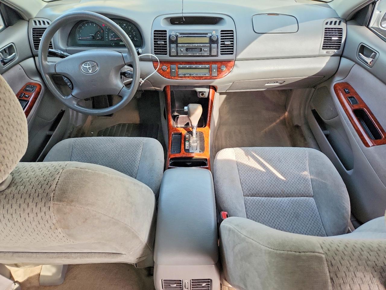 2003 TOYOTA CAMRY XLE photo 15