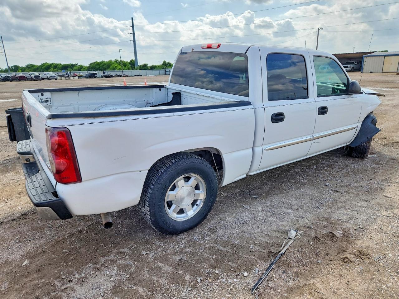 2006 GMC NEW SIERRA C1500 photo 3