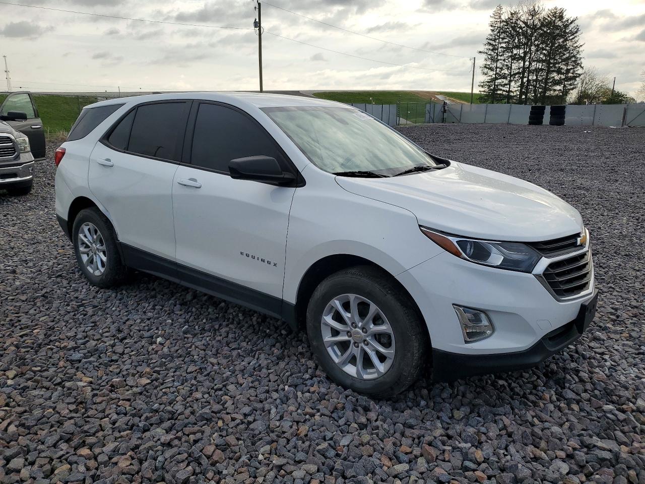 2020 CHEVROLET EQUINOX LS photo 4