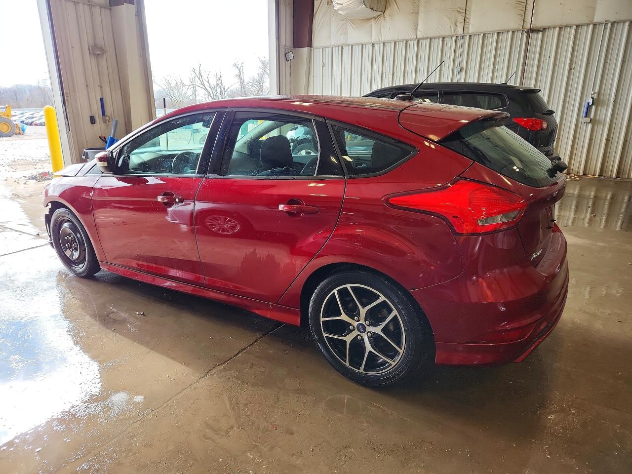 2015 FORD FOCUS SE photo 3