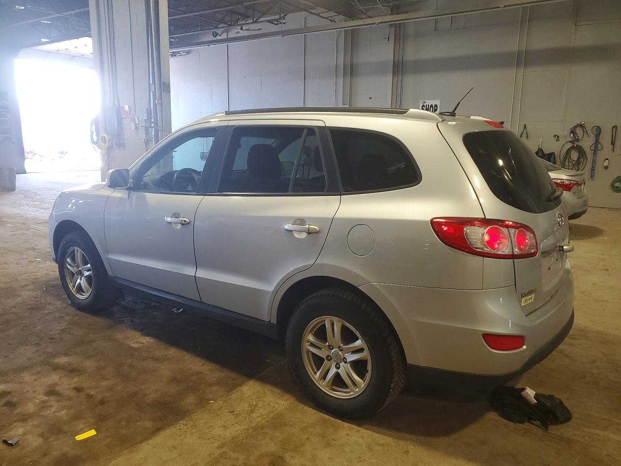 2010 HYUNDAI SANTA FE GLS photo 4