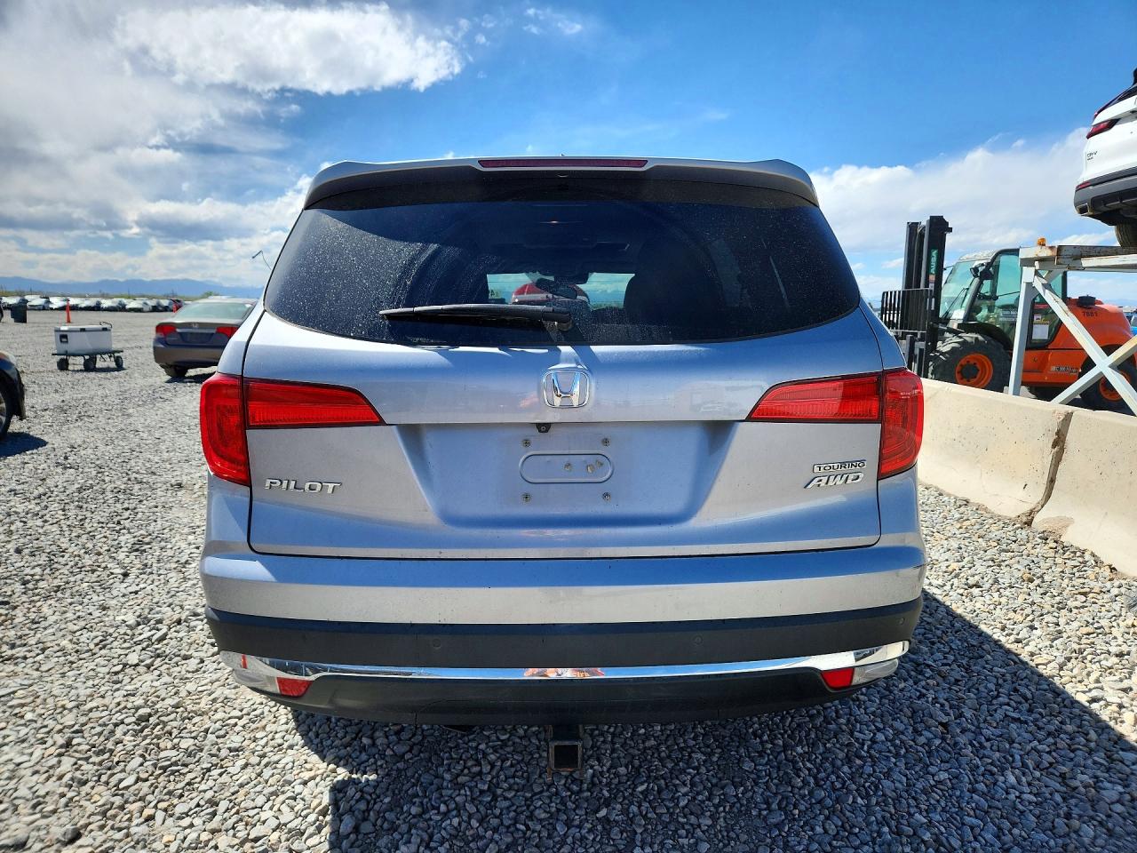 2016 HONDA PILOT TOURING photo 16