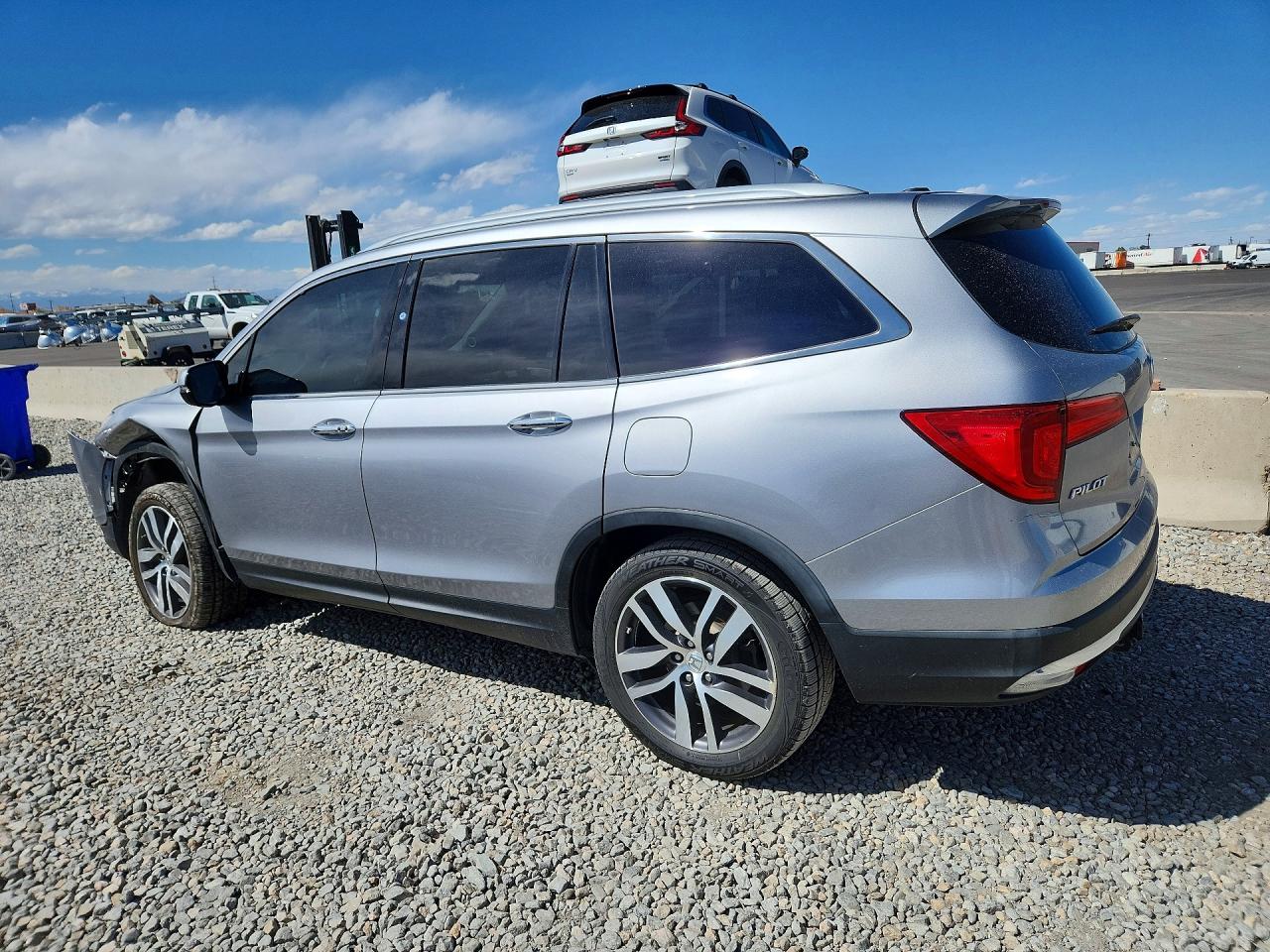 2016 HONDA PILOT TOURING photo 4