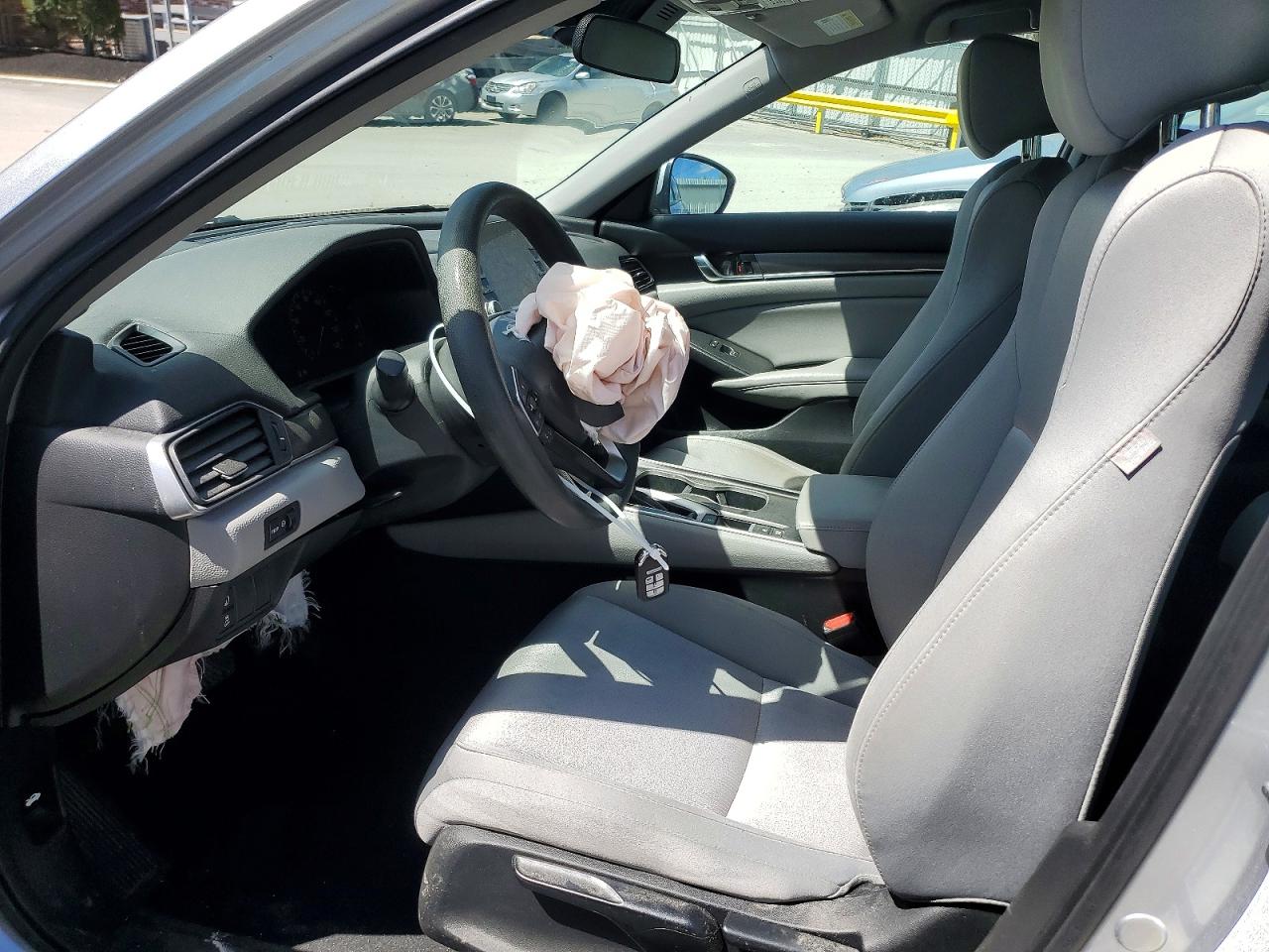 2020 HONDA ACCORD LX photo 19