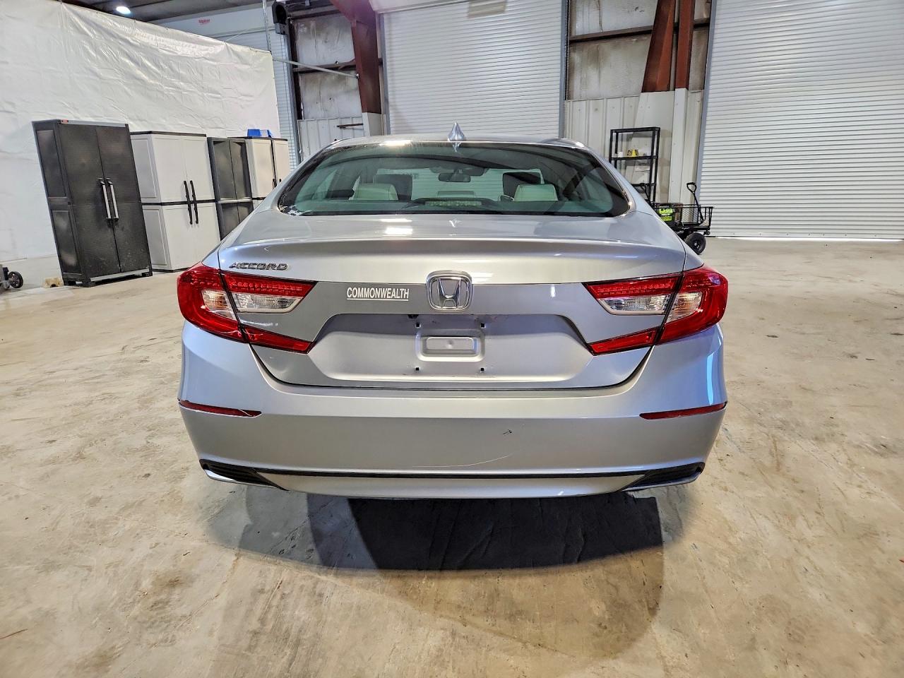 2020 HONDA ACCORD LX photo 16