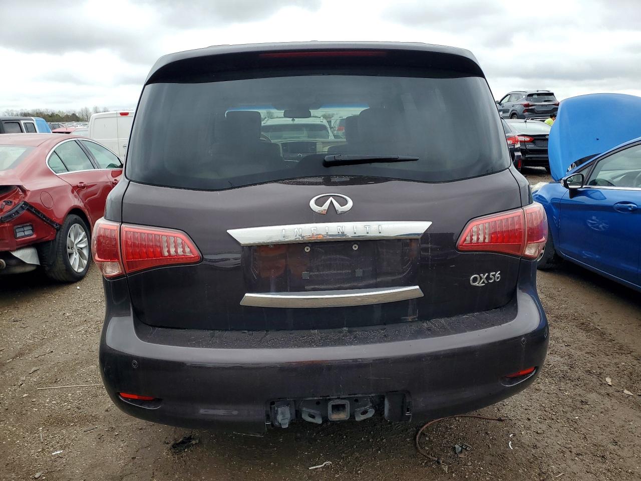 2012 INFINITI QX56 BASE photo 11