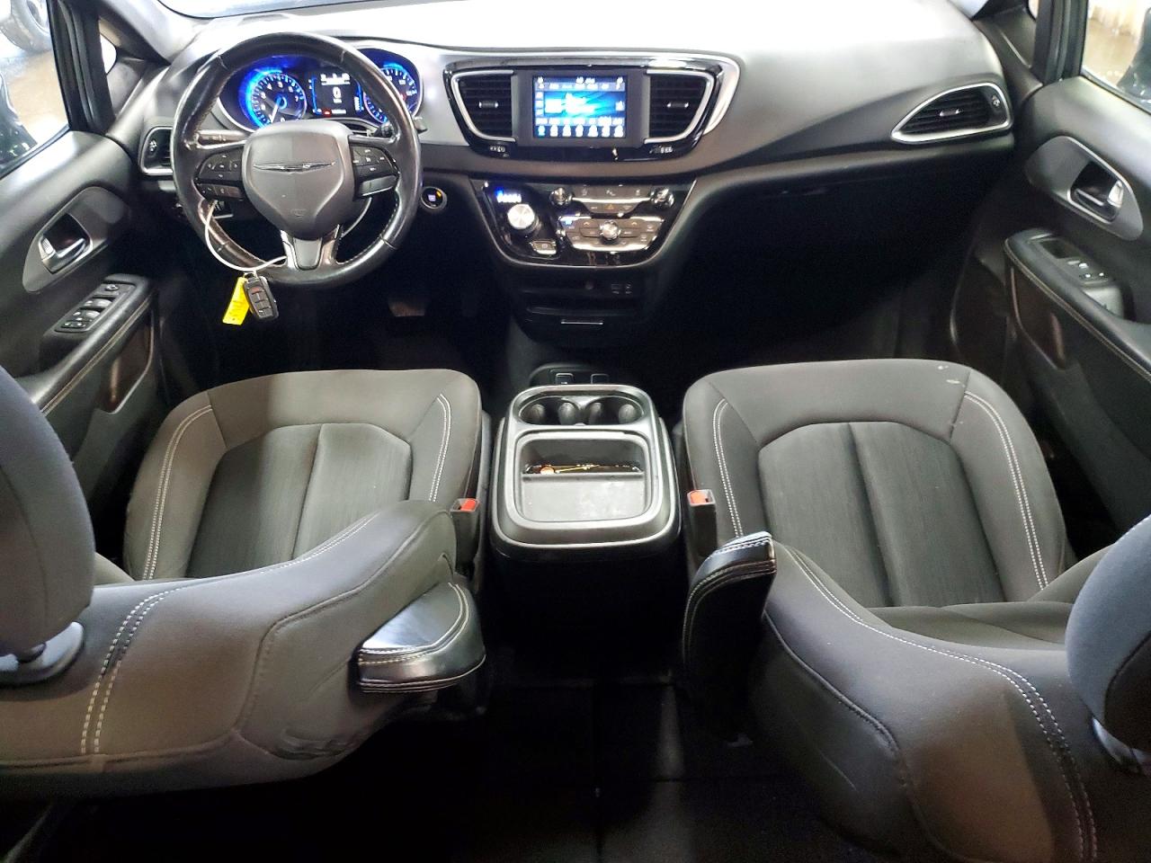 2019 CHRYSLER PACIFICA TOURING PLUS photo 15