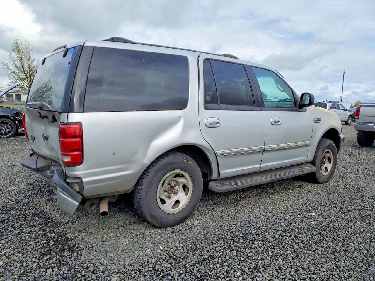 2002 FORD EXPEDITION XLT photo 7