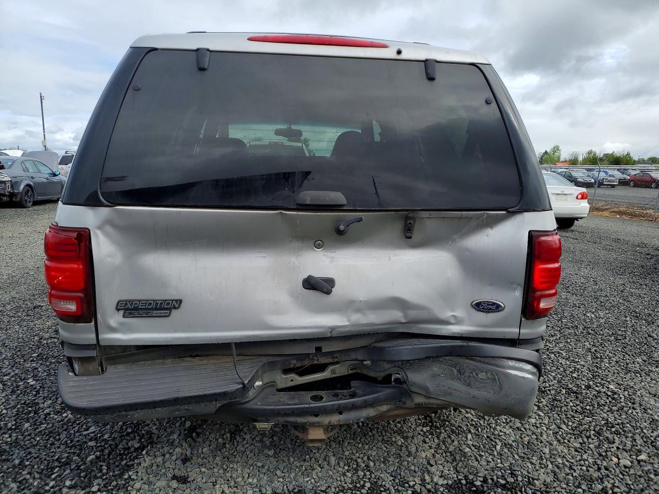 2002 FORD EXPEDITION XLT photo 16