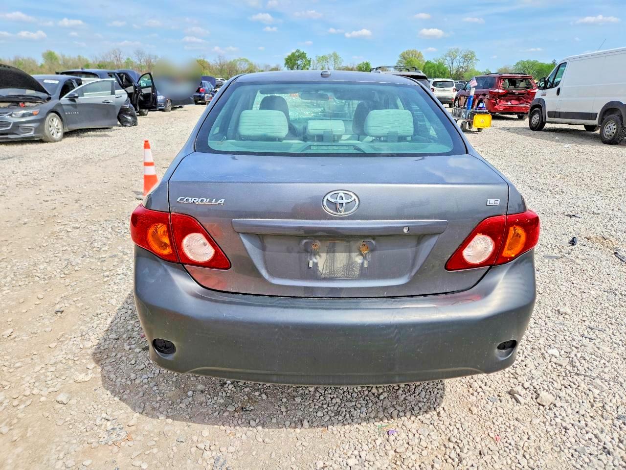 2010 TOYOTA COROLLA LE photo 11