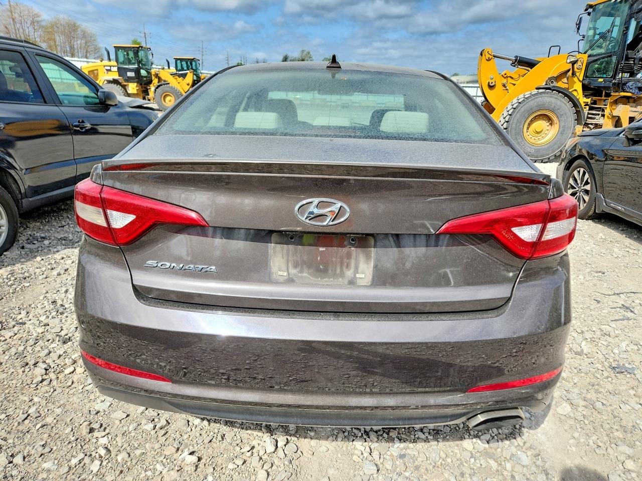 2015 HYUNDAI SONATA SE photo 16