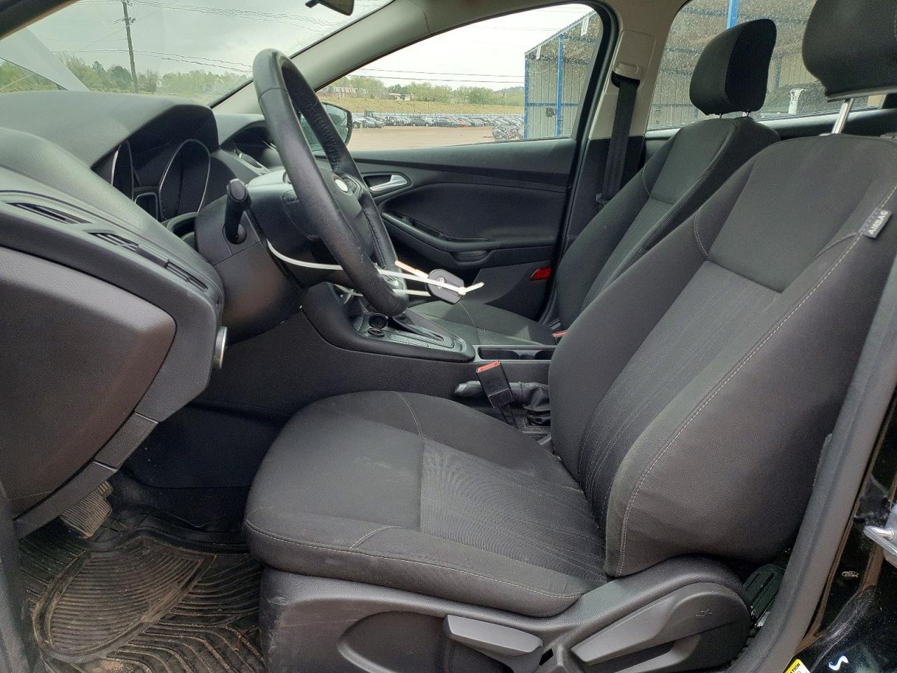 2018 FORD FOCUS SE photo 7