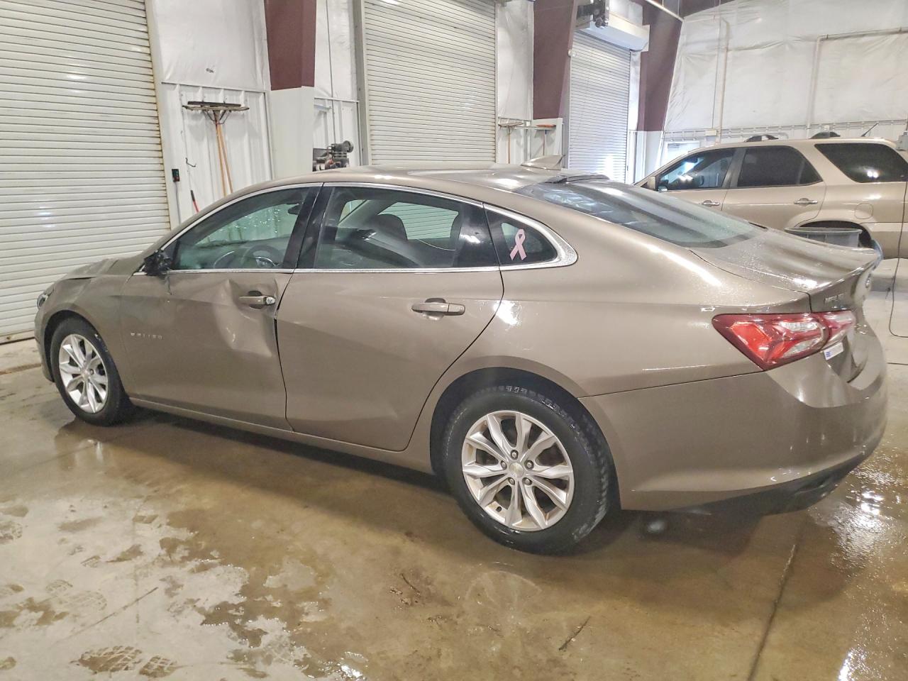 2020 CHEVROLET MALIBU LT photo 2