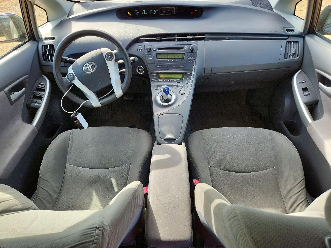 2011 TOYOTA PRIUS TWO photo 15