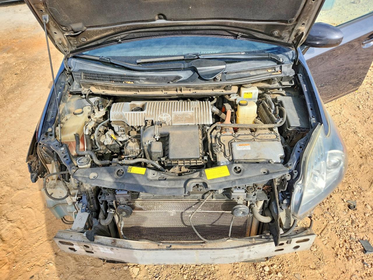 2011 TOYOTA PRIUS TWO photo 21