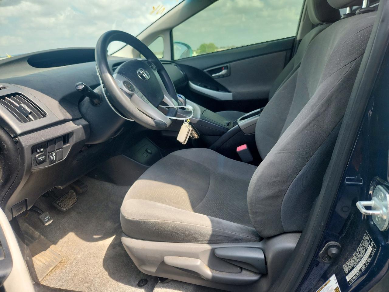 2012 TOYOTA PRIUS TWO photo 13