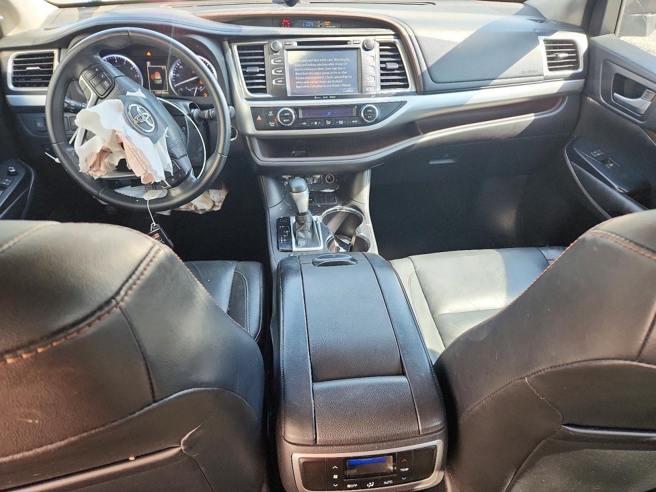 2018 TOYOTA HIGHLANDER XLE photo 15