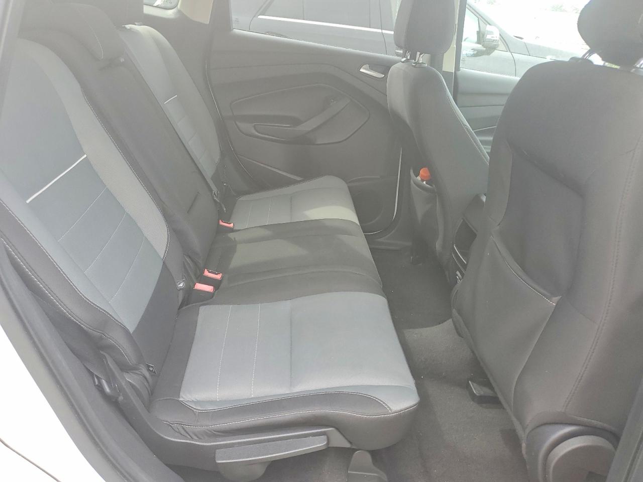 2015 FORD ESCAPE SE photo 21