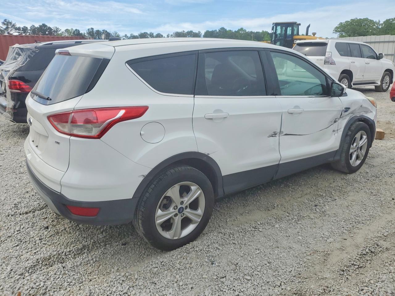 2015 FORD ESCAPE SE photo 5