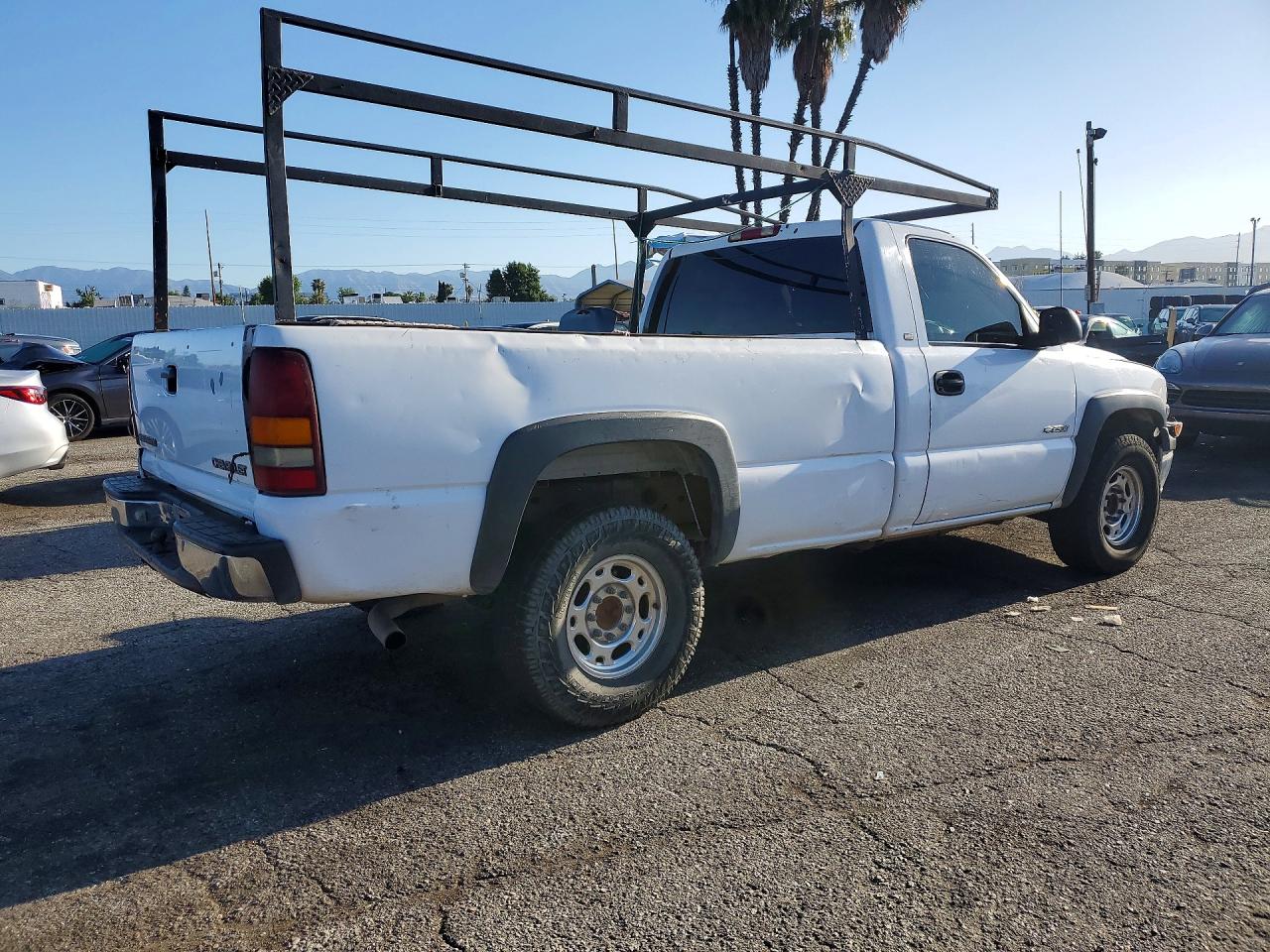 2002 CHEVROLET SILVERADO C2500 photo 5