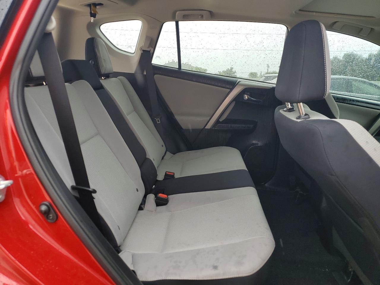 2016 TOYOTA RAV4 XLE photo 21