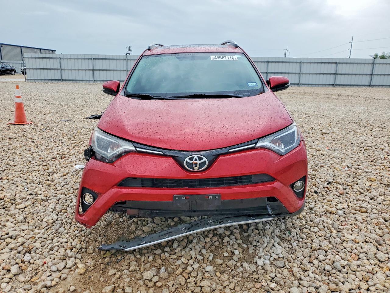 2016 TOYOTA RAV4 XLE photo 9