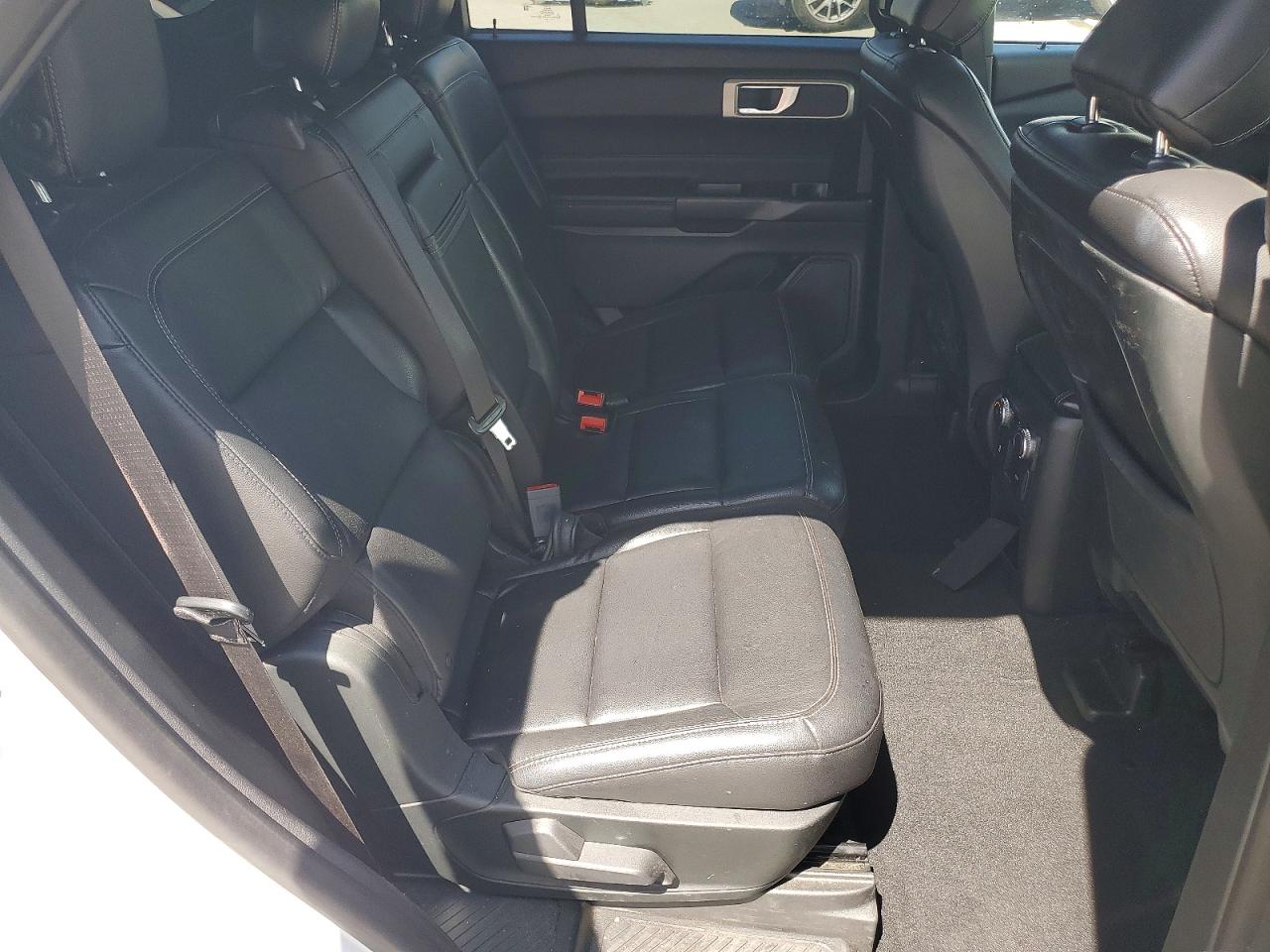 2020 FORD EXPLORER XLT photo 21