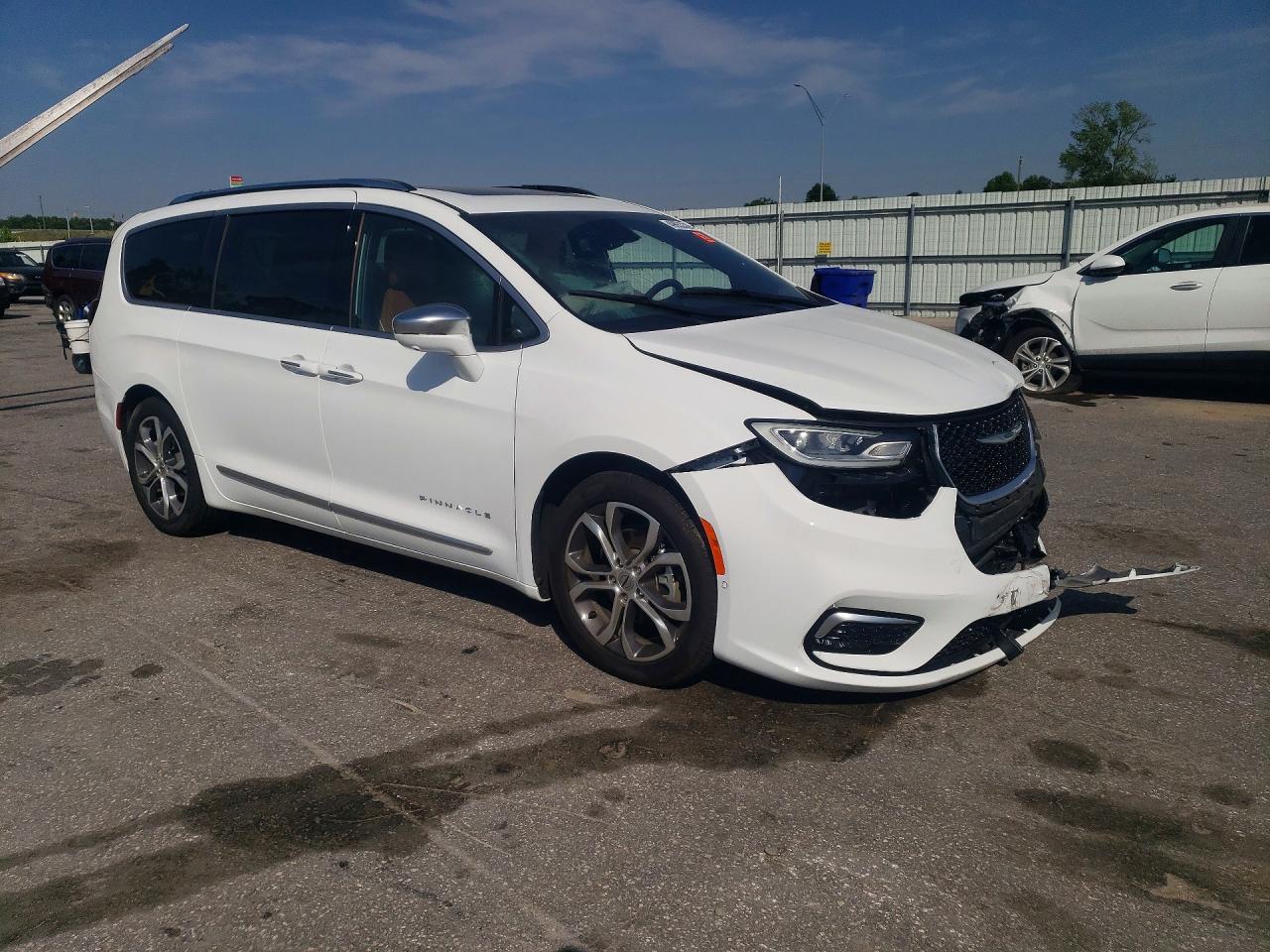 2024 CHRYSLER PACIFICA PINNACLE photo 10