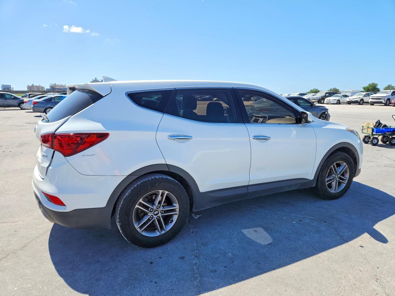 2017 HYUNDAI SANTA FE SPORT 2.4L photo 5