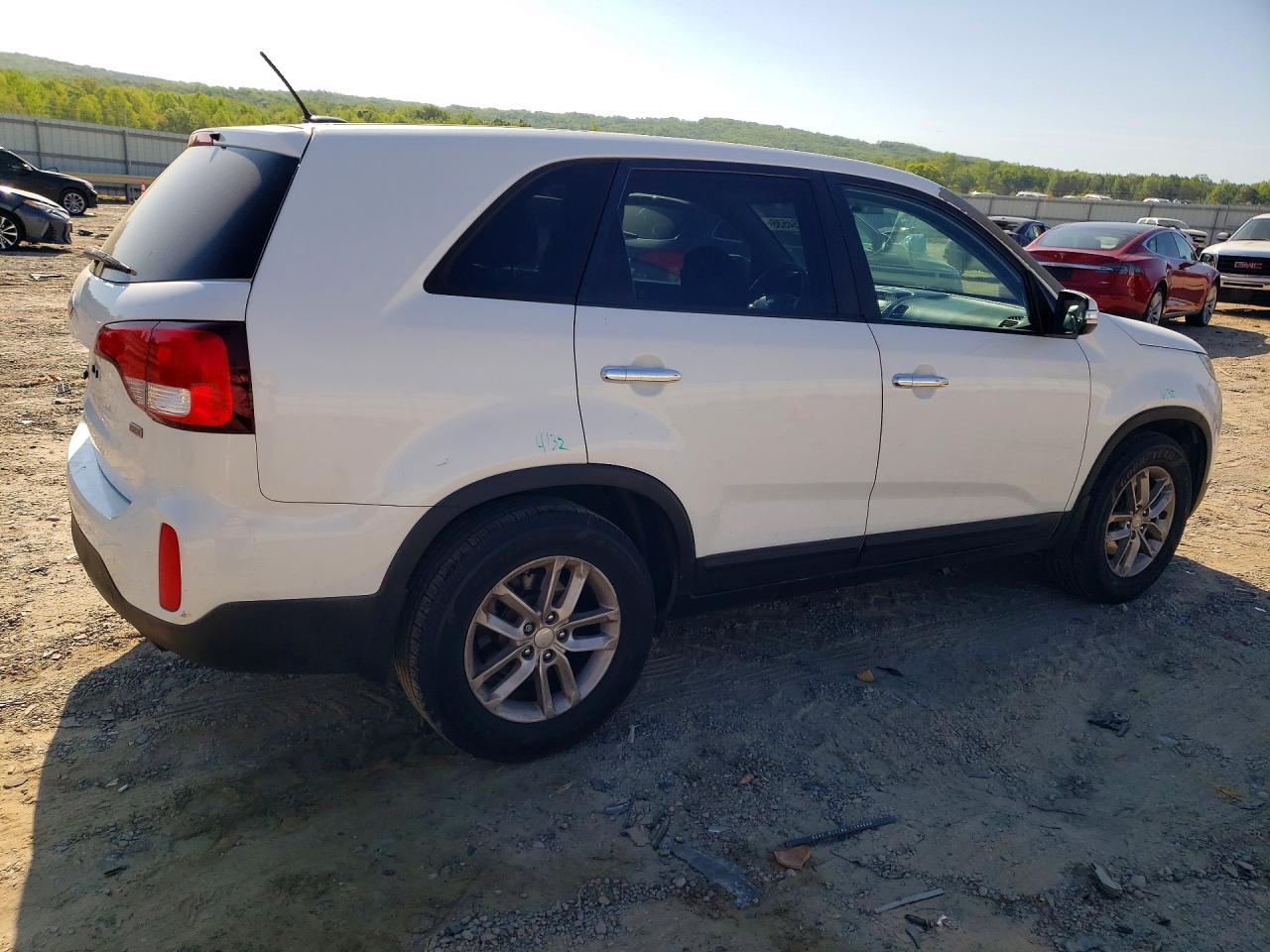2014 KIA SORENTO LX photo 5