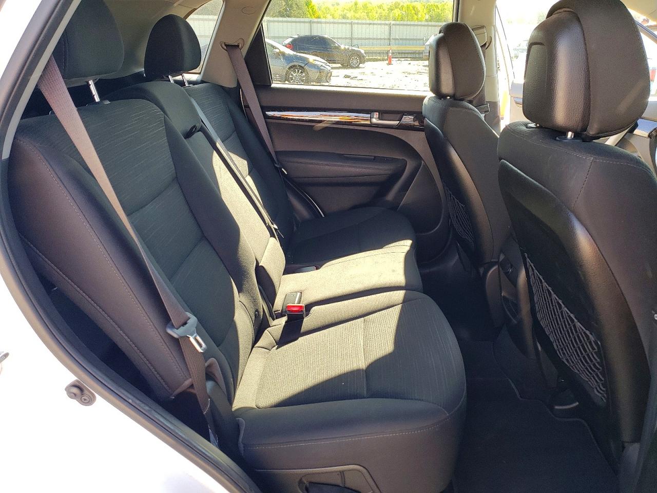 2014 KIA SORENTO LX photo 21
