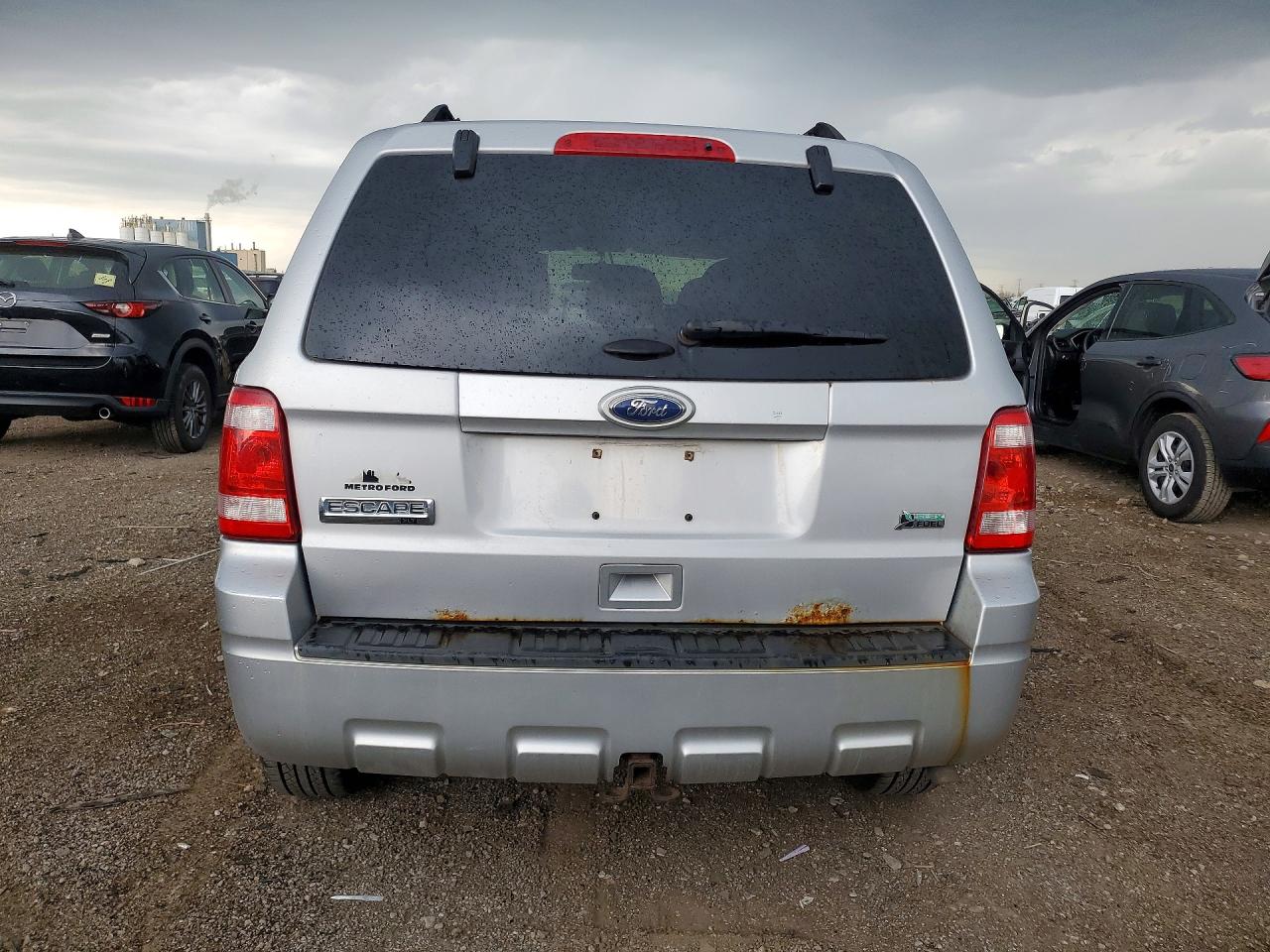 2011 FORD ESCAPE XLT photo 11