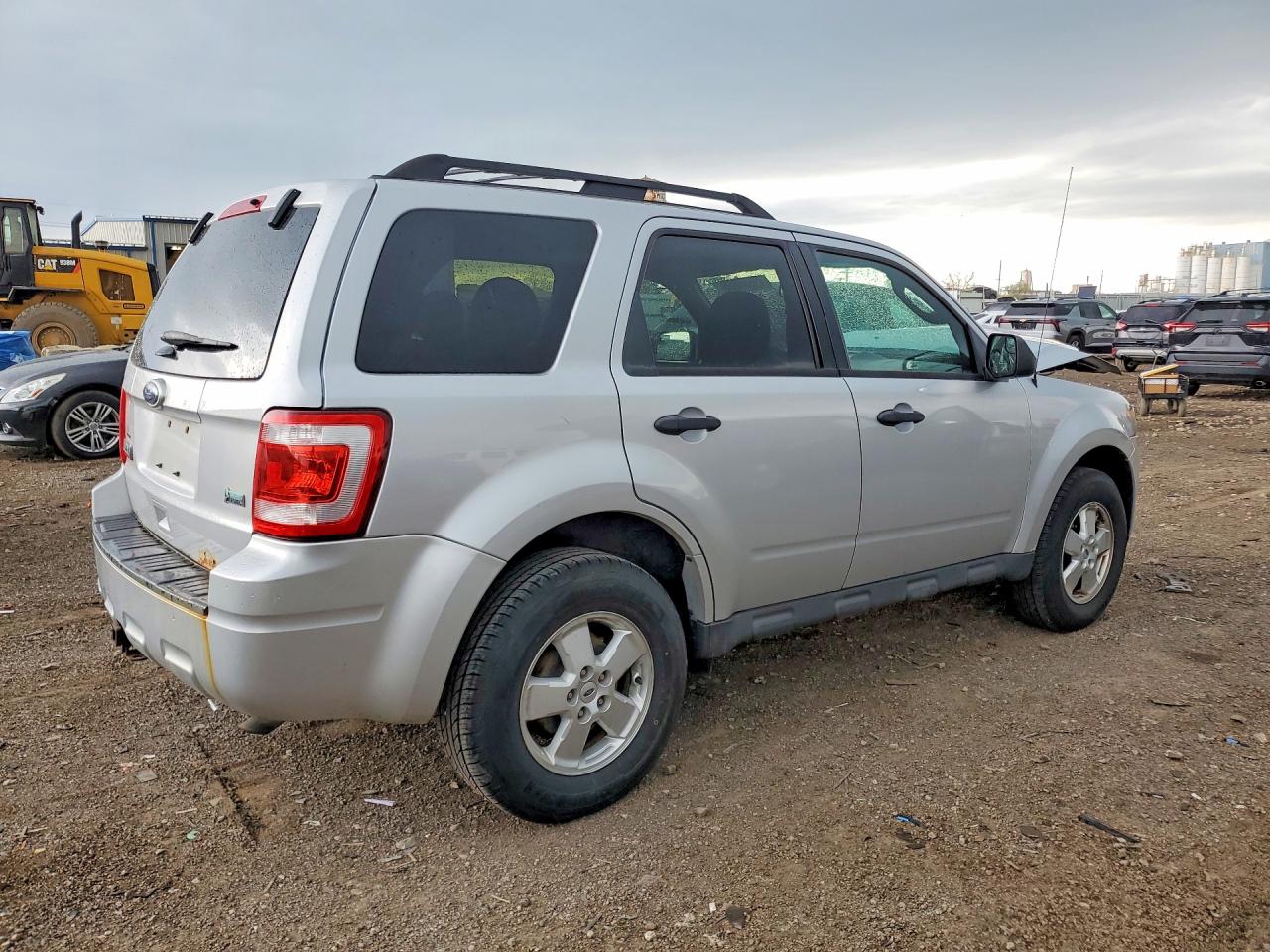 2011 FORD ESCAPE XLT photo 5