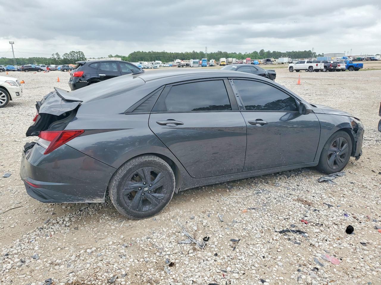 2021 HYUNDAI ELANTRA SEL photo 5