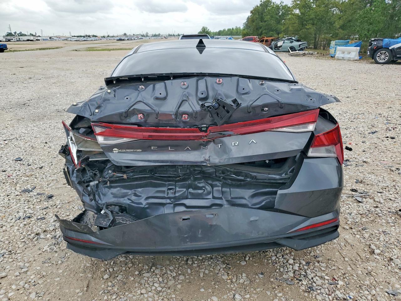 2021 HYUNDAI ELANTRA SEL photo 11