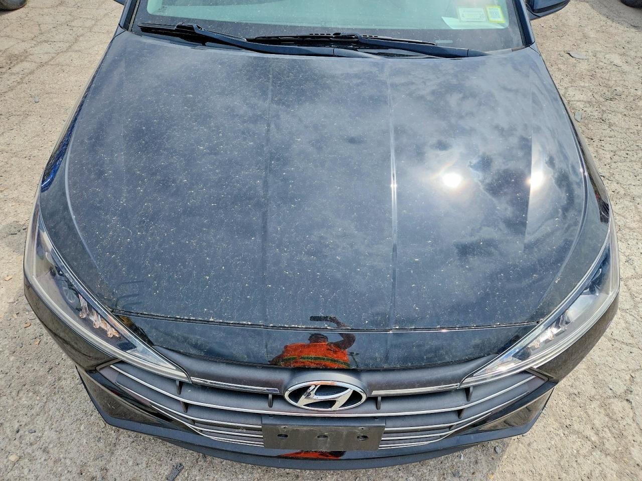 2020 HYUNDAI ELANTRA SEL photo 31