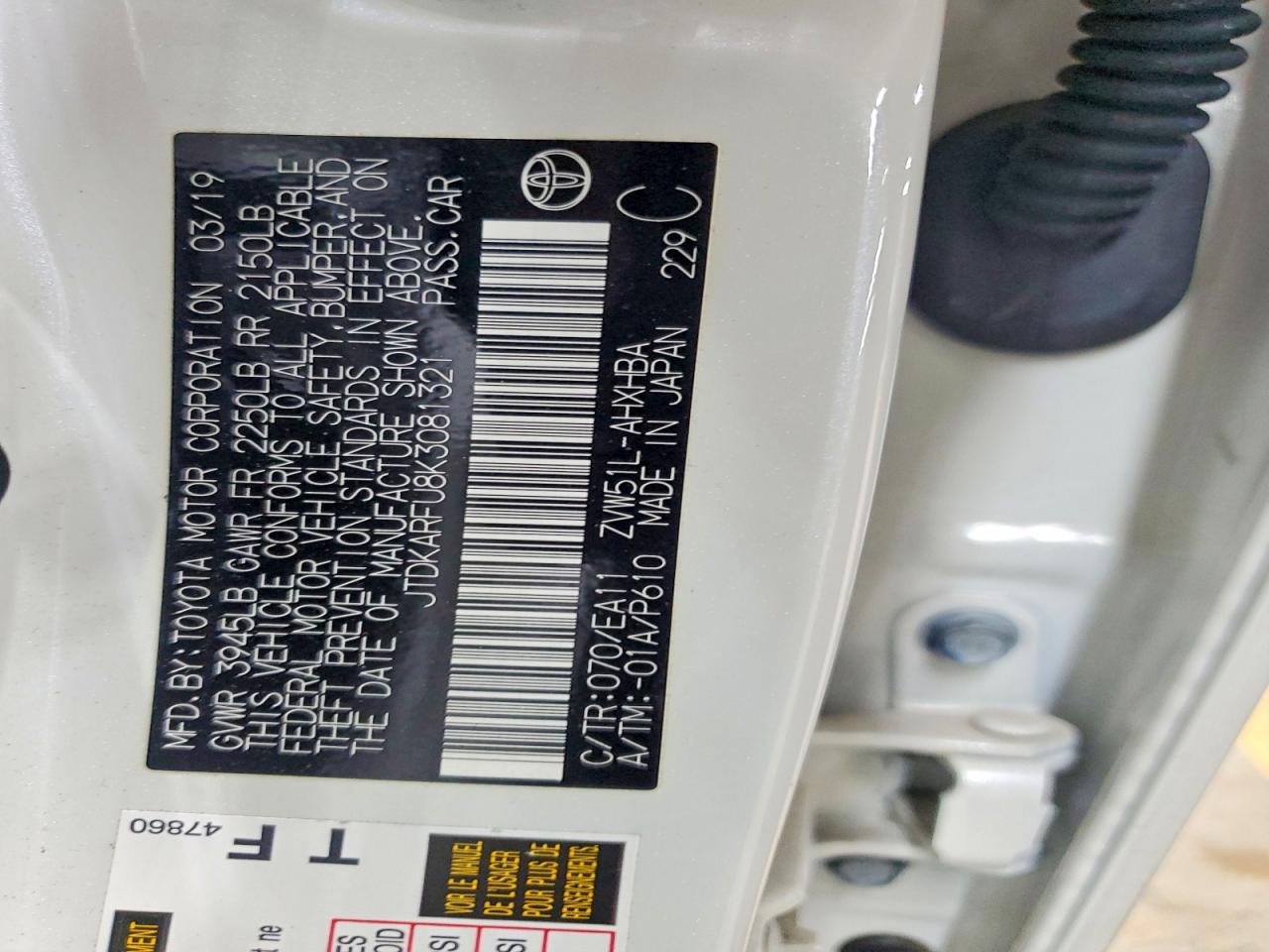 2019 TOYOTA PRIUS photo 23